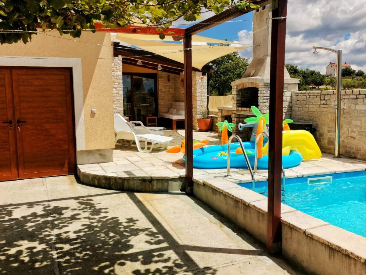 Luxury Apartment Alba With Pool Kanfanar Luaran gambar